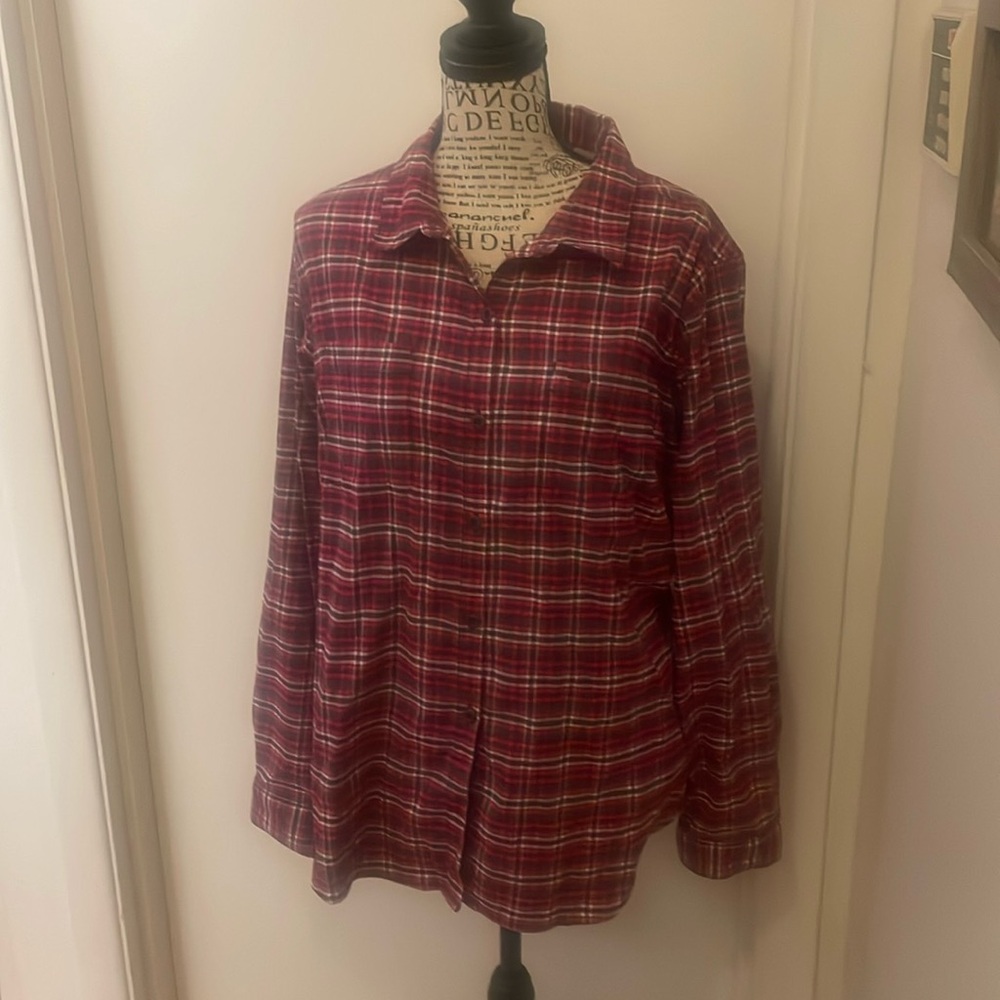 Royal Robbins Women’s Performance Flannel in Cerise.